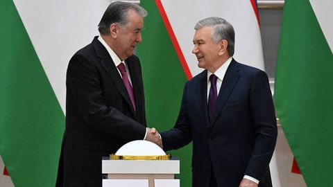 Шавкат Мирзиёев ва Эмомали Раҳмон янги кооперация лойиҳаларини ишга туширди