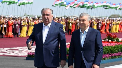 O‘zbekiston va Tojikiston prezidentlari Buxoroga keldi