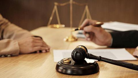 Uzbekistan reviews draft law to curb early divorces and strengthen family protections