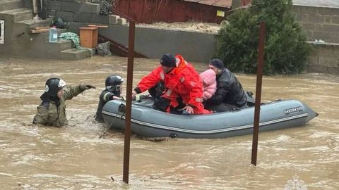 Dog‘istonda kuchli yomg‘irdan keyin suv toshqini boshlandi