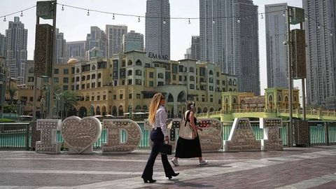 Dubay mehmonxonalari Yaqin Sharqdagi mojaro sababli xodimlarini qisqartirmoqda