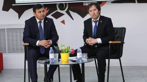 Ўзбек шоири китоби Қозоғистонда тақдимот қилинди