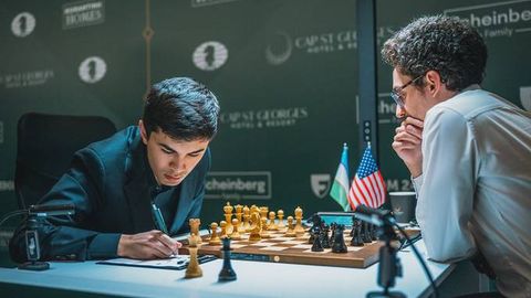 Uzbek grandmaster Sindarov beats Caruana to lead Candidates Tournament