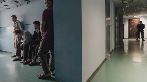 Россиядаги вақтинча сақлаш марказларида юздан ортиқ ўзбекистонлик борлиги маълум қилинди