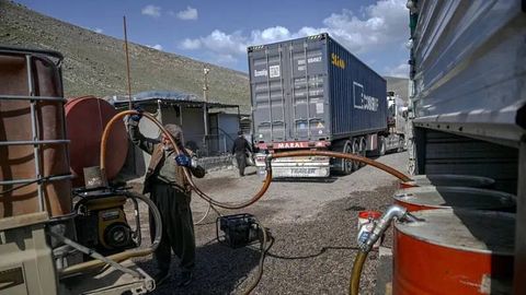 Ироқ нефтни автотранспортда экспорт қилишни бошлади