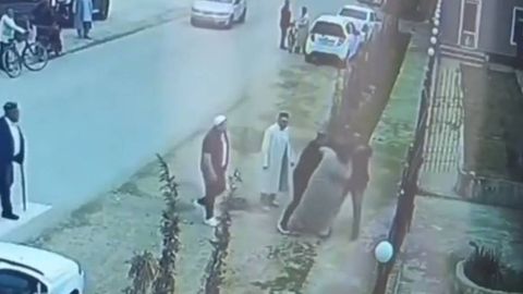 Қашқадарёдаги масжидда собиқ мутавалли калтакланди