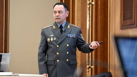 Ўзбекистонда ҳарбийлар ўртасида китобхонлик танлови ўтказилиб, ғолибларга электромобиль берилади