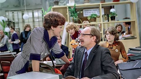 Chang bosgan pol va daydi guldasta: “Ishdagi ishq” filmidagi 6 ta kinoxato