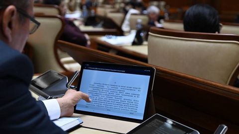 Uzbekistan approves updated road law with tolls and new safety rules