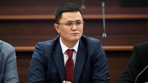 Қирғизистон қурилиш вазири ижарада яшашини айтди (видео)