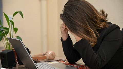 Дипломли ёшлар кўп, муносиб ишчи? Олий таълим ва меҳнат бозори ўртасидаги “узилиш” таҳлили