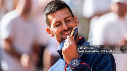 38 yoshli Jokovich faoliyatini qachon yakunlaydi?