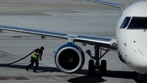 Европада уч ҳафта ичида самолётлар ёнилғисиз қолиши мумкин