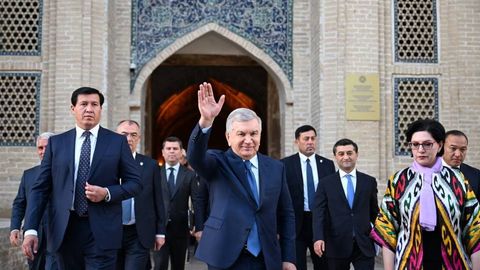 Shavkat Mirziyoyev Buxoroning tarixiy qismiga tashrif buyurdi