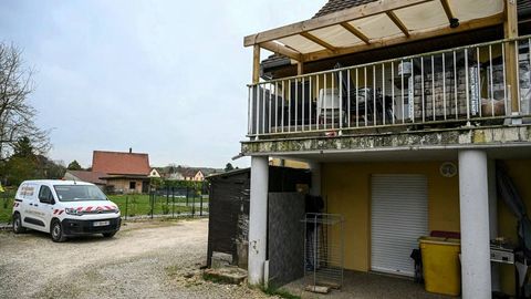 Fransiyada ikki yildan beri furgonda otasi tomonidan qamalib kelgan 9 yoshli bola qutqarib olindi