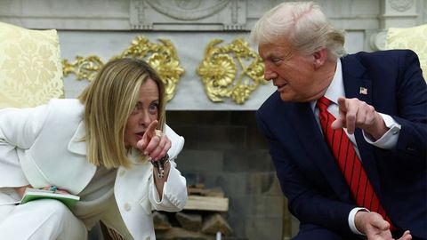 “Эрон Италияни икки дақиқа ичида йўқ қилиб юборган бўларди” — Трамп Жоржа Мелонини танқид қилди