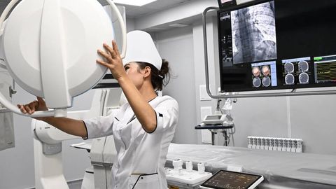 Зарплата более $2,5 тыс. — медсестер из Узбекистана пригашают на работу в Германию