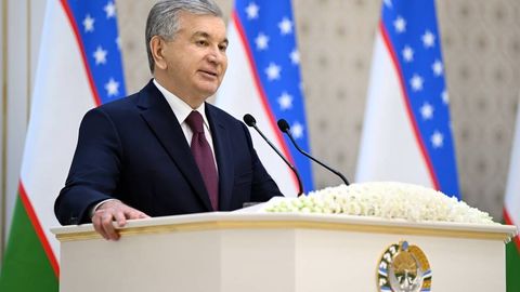 Президент уй-жой коммунал хизмат кўрсатиш соҳаси ходимларини табриклади