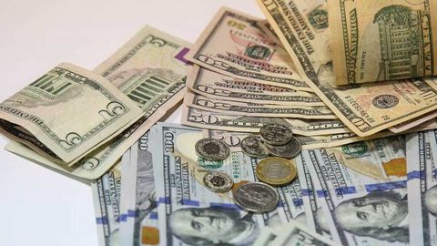 O‘zbekistonda dollar kursi yana tushdi