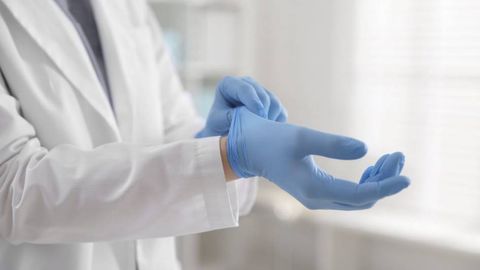 Эрондаги уруш сабаб тиббий резина қўлқоплар нархи 40 фоизга ошиб кетди