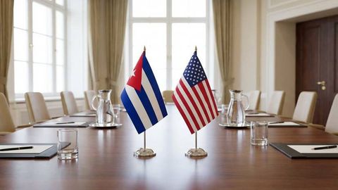 АҚШ ва Куба 10 йилдан сўнг илк бор Гаванада музокара ўтказди