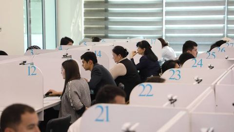 Ўқитувчилар учун аттестация тўлови 50 фоизга арзонлашди