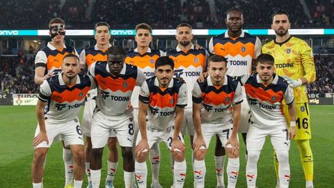 Туркия Суперлигаси. “Башакшеҳир” меҳмонда “Трабзонспор” билан дуранг ўйнади, Шомуродов 75 дақиқа ҳаракат қилди