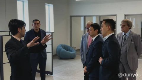 Узбекистанец открыл центр по подготовке водителей грузовиков в США