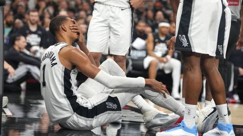 NBA юлдузи плей-офф ўйинида мия чайқалиши сабаб майдонни тарк этди