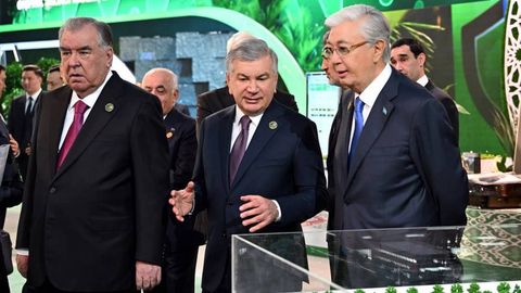 Шавкат Мирзиёев посетил региональный экосаммит в Астане — какой павильон представил Узбекистан (фото)
