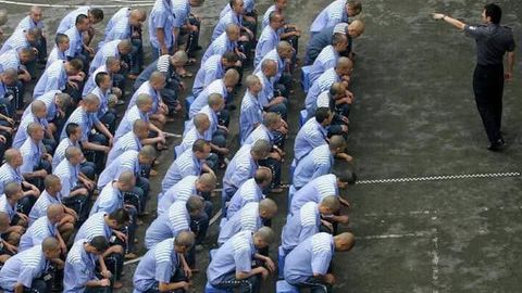 Хитойнинг уйғурлар мажбурий меҳнатидан фойдаланувчи 37 та компанияси АҚШ санкциясига учради