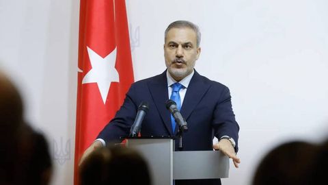 Turkiya Hormuzni minalardan tozalashda ishtirok etishi mumkin