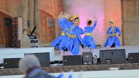 Хивада 30 дан ортиқ давлат иштирокида III “Лазги” халқаро рақс фестивали бошланди