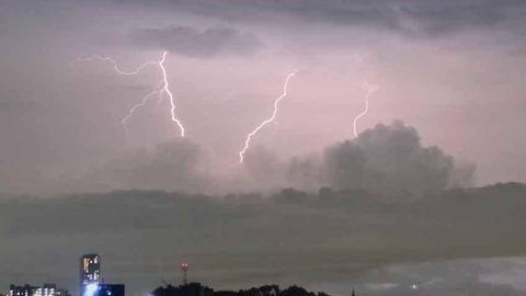 Bangladeshda 14 kishi yashin urishidan halok boʻldi