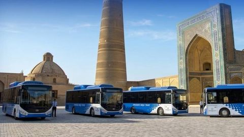 Бухара получила 24 новых современных автобуса