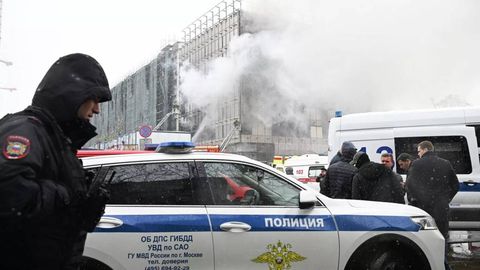 Moskvada qurilayotgan binoda yong‘in chiqib, yetti kishi halok bo‘ldi (video)