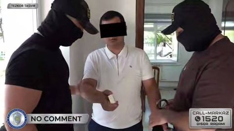 Сирдарёда пора сифатида тилла тақинчоқ олган солиқчи ушланди