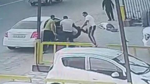 Деновда зўравонлар 32 ёшли эркакни уриб ўлдирди