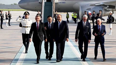 Чехия бош вазири расмий ташриф билан Ўзбекистонга келди