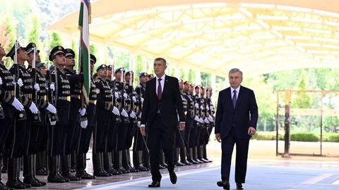 Шавкат Мирзиёев торжественно встретил премьер-министра Чехии (фото)
