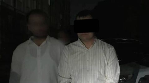 Toshkentda profilaktika inspektori 10 ming dollar pora olayotganda ushlandi