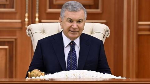 Ўзбекистон раҳбари Япония молия вазири ва ACWA Power раҳбари бошчилигидаги делегацияларни қабул қилди