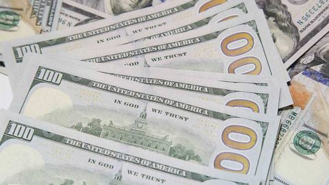 Ўзбекистонда доллар курси 12 минг сўмдан кўтарилди