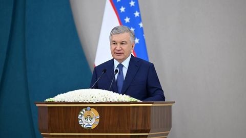 Шавкат Мирзиёев кимё саноати корхоналари фаолиятини танқид қилди