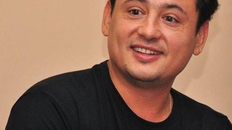 Qopol jinsiy aloqa qiz qarshilik korsatadi Birinchi marta eshakda sikish onlayn