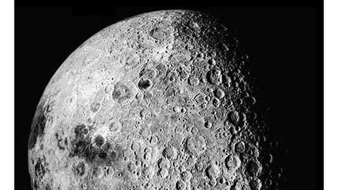 Uchta jinsiy aloqa pozitsiyalari (ffm) Ayol yigitning jinsiy olatini qiynayapti.