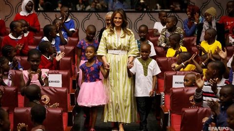 Gozal rus qizil sochli bilan jinsiy aloqa video Bir yigitni soradi (uy qurilishi pornosi)