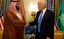 Pul, qurol va siyosat: Trampning Saudiya Arabistoniga tashrifida nimalarga erishildi?
