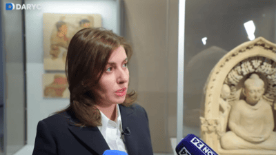 “O‘zbekiston va uning madaniyatini xalqaro maydonda namoyish etish uchun juda to‘g‘ri konsepsiya” — Gayane Umerova Berlindagi ko‘rgazma haqida 