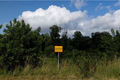 Poland strengthens border defense with 10,000 troop deployment amid escalating tensions with Belarus 